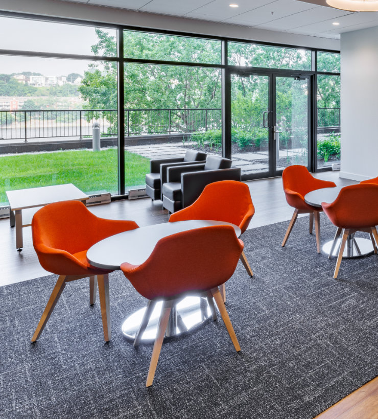 Gest sur Gouin aire commune sur le bord de la rivière